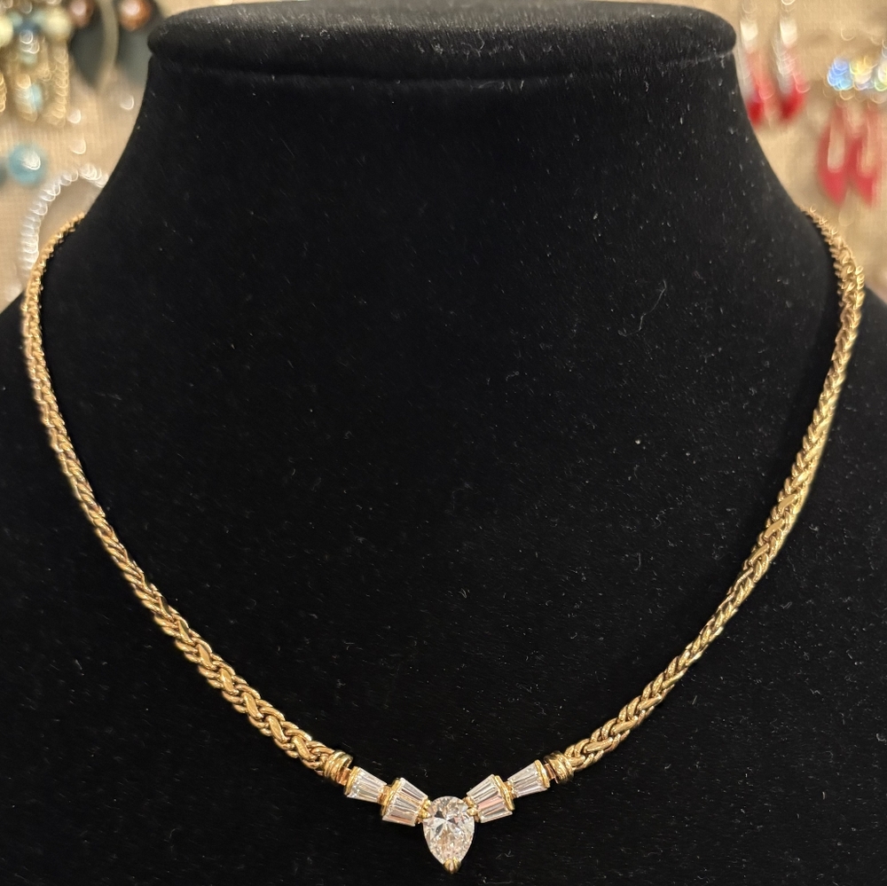 Elegant Gold Necklace with Crystal Accents